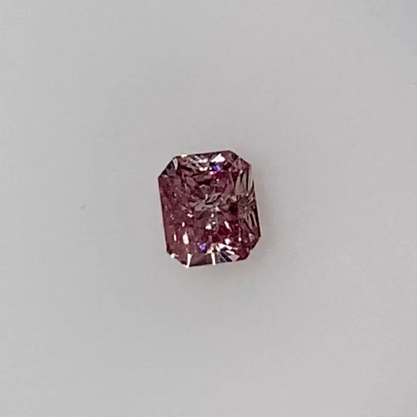 0.63CARATRADIANTCUTNATURALFANCYINTENSEPINKEVEN LOOSE PINK ARGYLE DIAMOND GIA CERTIFIED0.63CTFIPBY MIKE NEKTA NYC