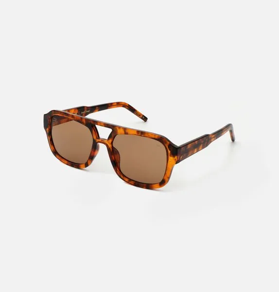 A. Kjrbede sunglasses Kaya Havana