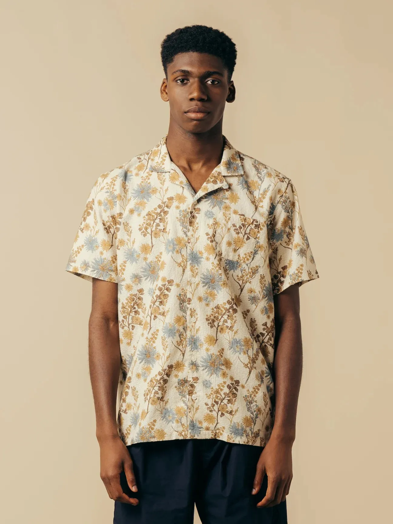 KESTIN Crammond Shirt in Ecru Thistle Print