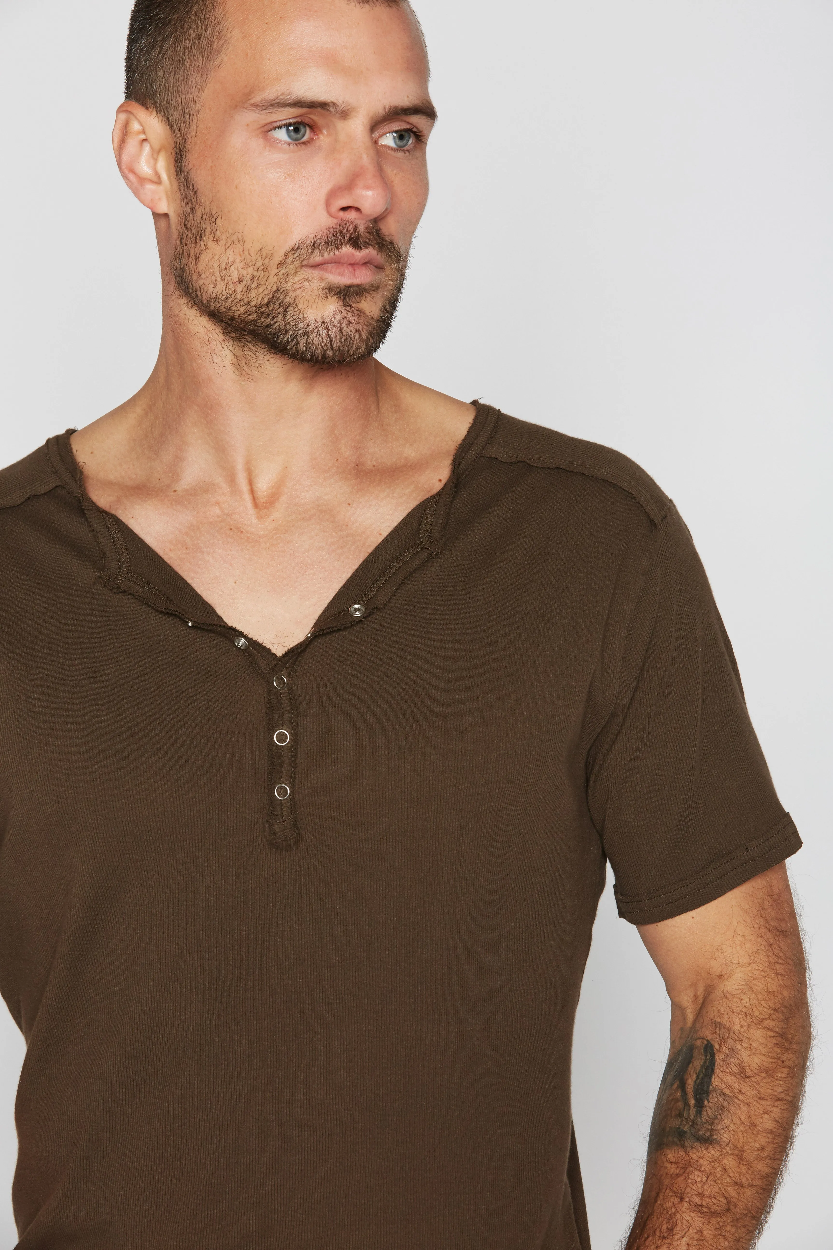 Men's Henley Short Sleeve