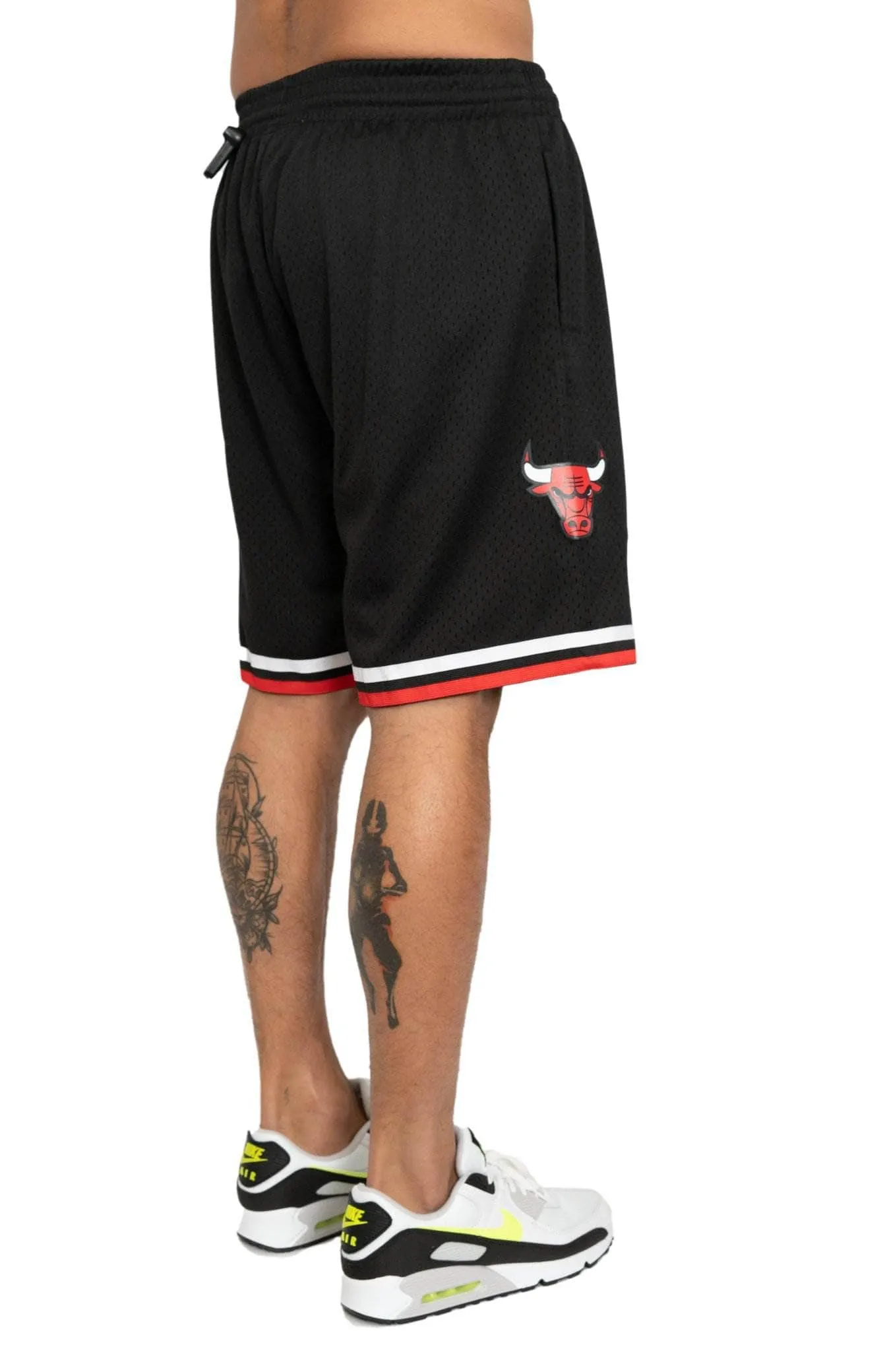 mitchell and ness chicago bulls alternate 97-98 swingman short