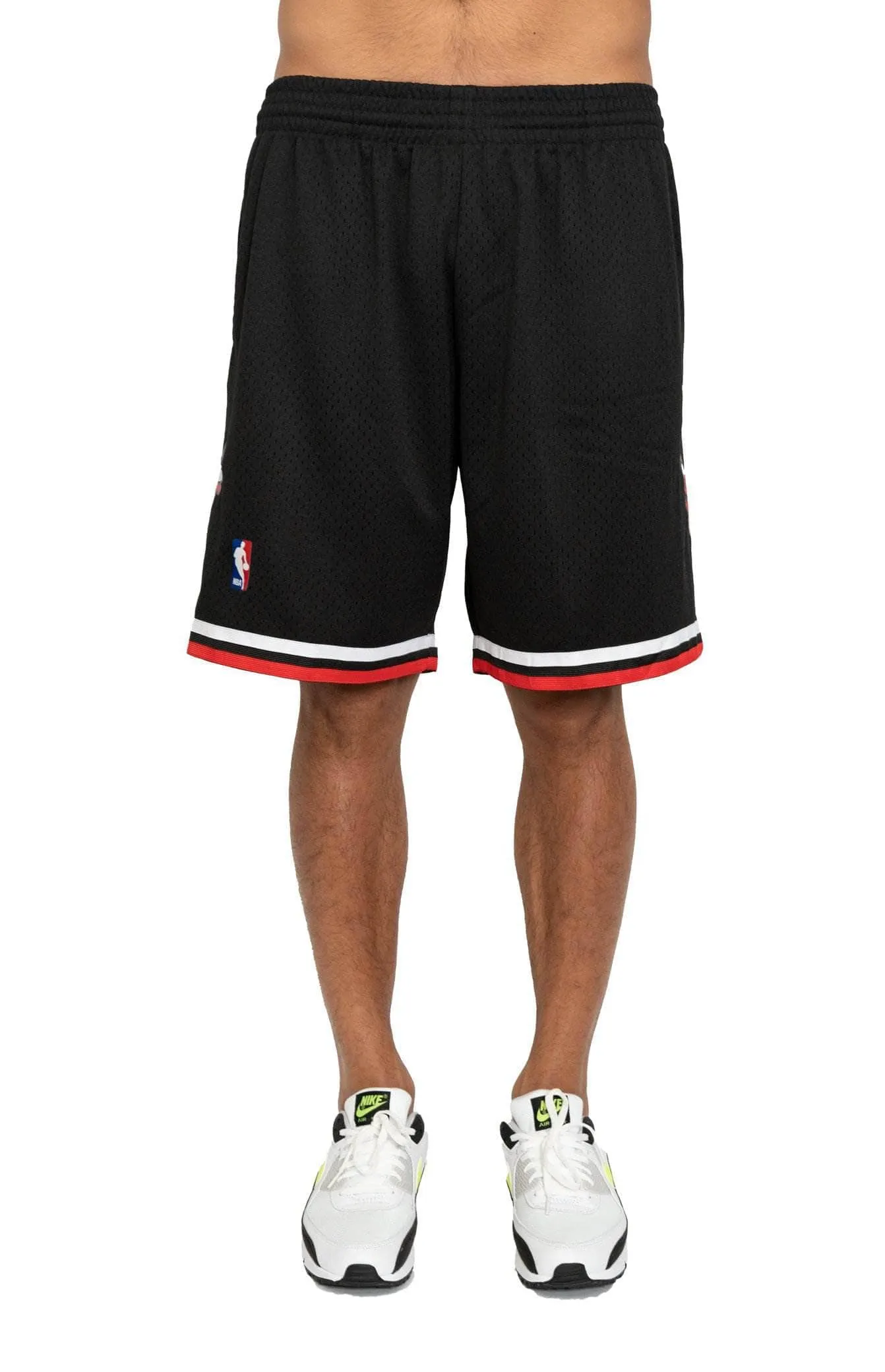 mitchell and ness chicago bulls alternate 97-98 swingman short