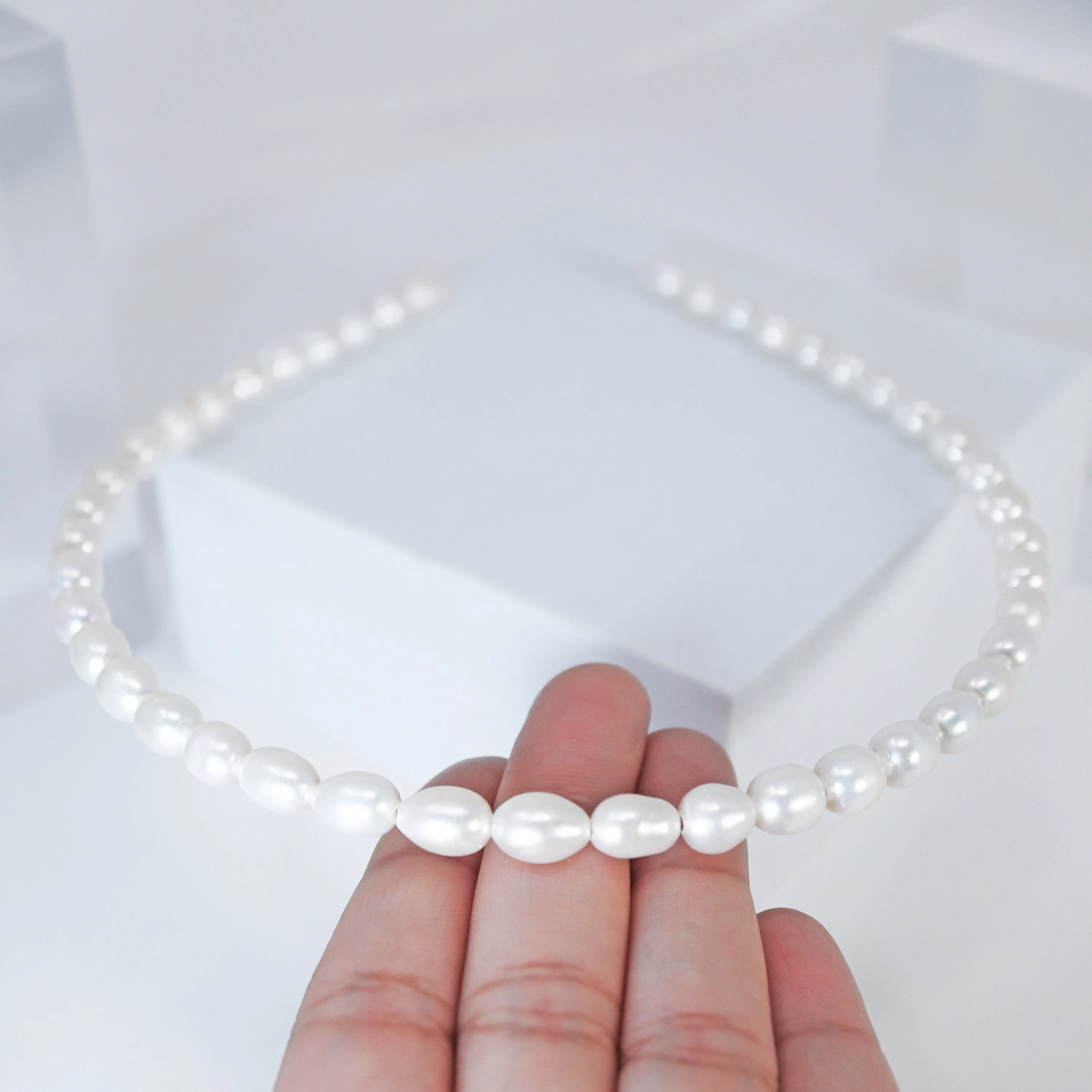 Natural Freshwater White Pearl Dainty Headband, Bridal Hair Vine, Delicate Headband, Hair accessories.