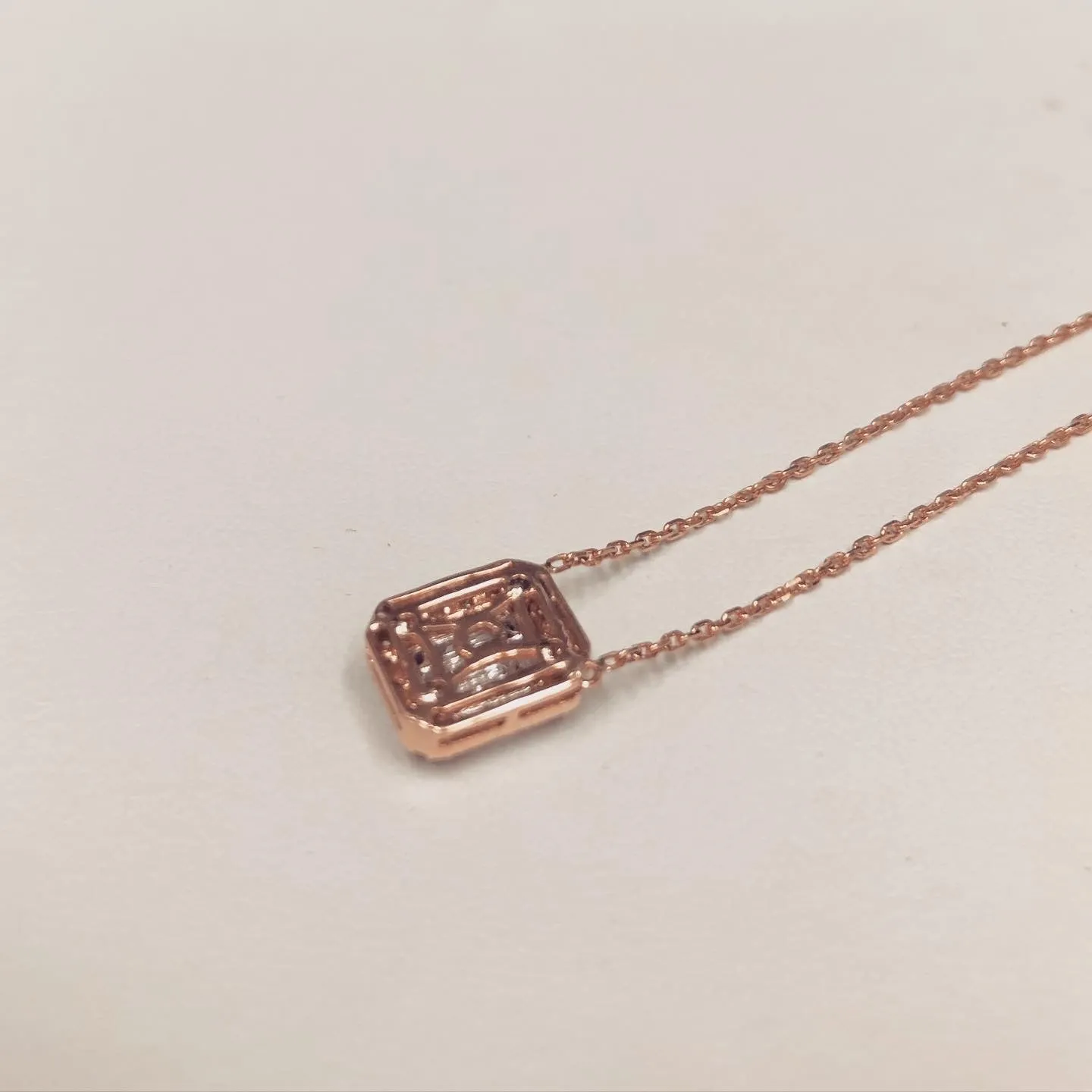 Poppy rose gold diamond necklace DC10