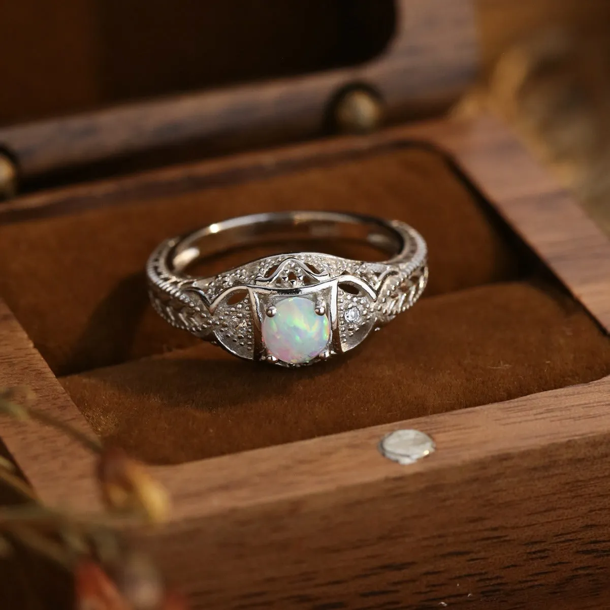 S925 Exquisite Rice Ear Round Opal Women's Ring